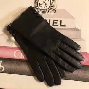Lord & Taylor Womens Black Leather Gloves with Buttons Trimmed Rabbit Fur New 8